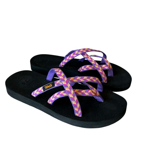 Teva women’s flip flop sandals in like new condition size 7 - Picture 1 of 6